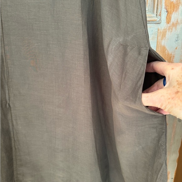 Velvet by Graham & Spencer silky A-line, sleeveless dress in dark taupe. M. - Picture 3 of 8